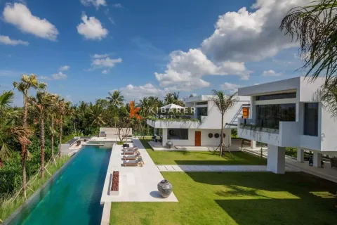 Vila 5 kamar tidur di Tumbak Bayuh, Mengwi, Badung, Bali (13505)