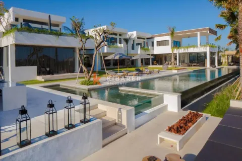 5 bedrooms Villa in Tumbak Bayuh, Mengwi, Badung, Bali (13505) 3
