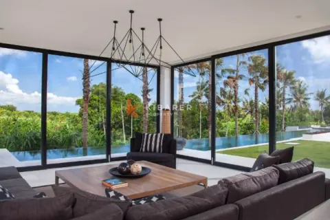 5 bedrooms Villa in Tumbak Bayuh, Mengwi, Badung, Bali (13505) 13