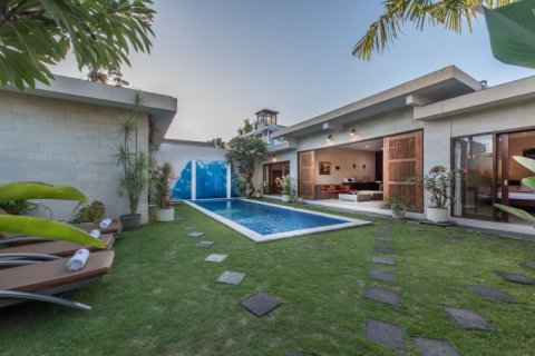 Vila 3 kamar tidur di Seminyak, Badung, Bali (1966)