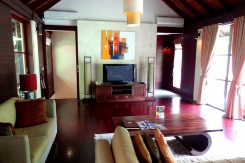 4 bedrooms Villa in Jimbaran, Badung, Bali (2003) 8