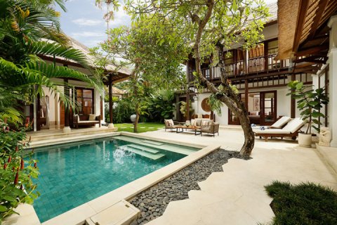Vila 4 kamar tidur di Jimbaran, Badung, Bali (2003)