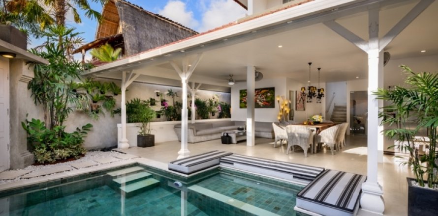 4 bedrooms Villa in Seminyak, Badung, Bali (1612)