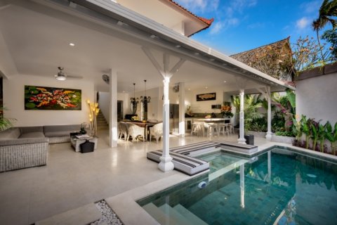 4 bedrooms Villa in Seminyak, Badung, Bali (1612) 3