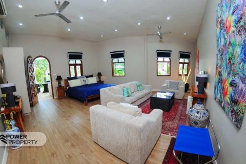 5 bedrooms Villa in South Denpasar, Denpasar, Bali (8754) 11