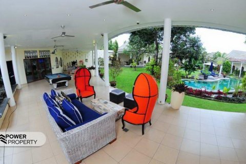 5 bedrooms Villa in South Denpasar, Denpasar, Bali (8754) 2