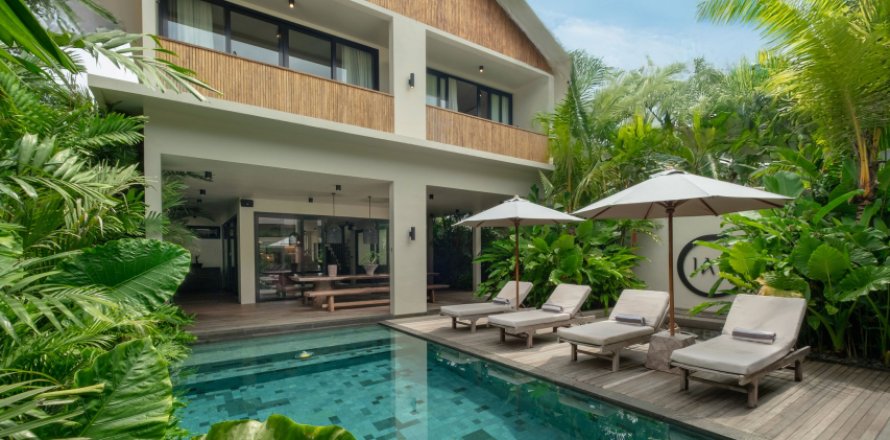 5 bedrooms Villa in South Kuta, Badung, Bali (8746)