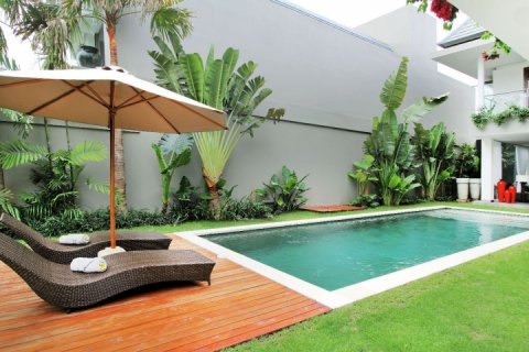 Vila 3 kamar tidur di Seminyak, Badung, Bali (1682)