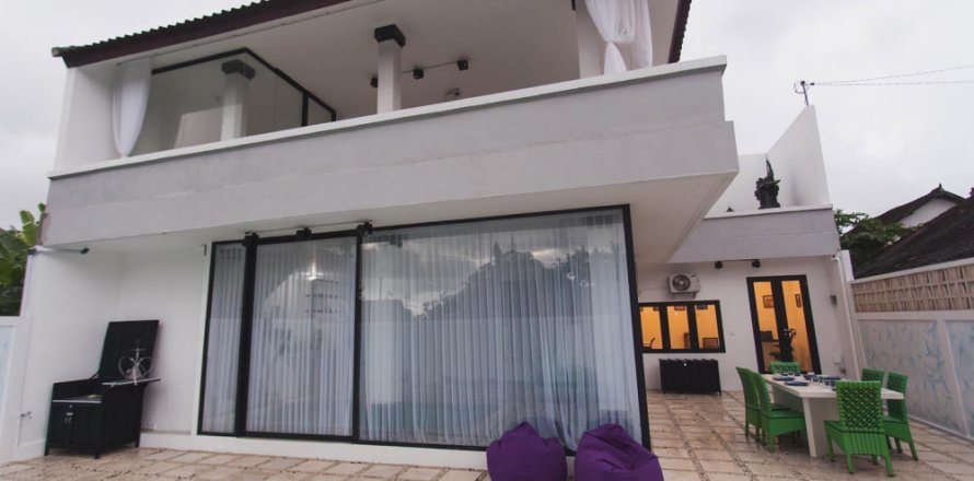 3 bedrooms Villa in Mengwi, Badung, Bali (12188)