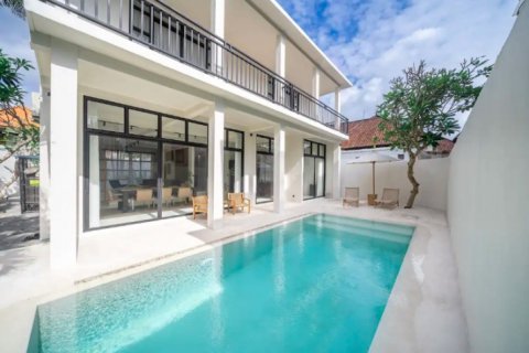 Vila 4 kamar tidur di Canggu, Badung, Bali (1354)