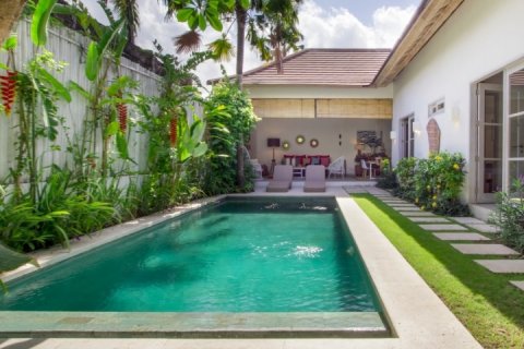 Vila 3 kamar tidur di Seminyak, Badung, Bali (2182)