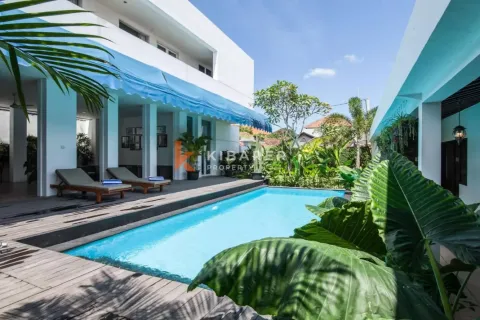 Vila 6 kamar tidur di Tibubeneng, Badung, Bali (12862)