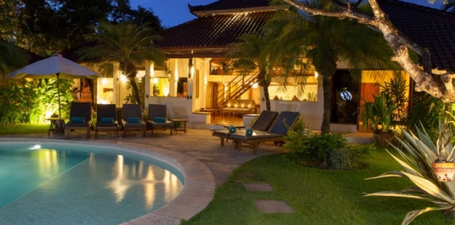 4 bedrooms Villa in Seminyak, Badung, Bali (1443)