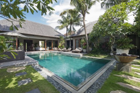 Vila 3 kamar tidur di Seminyak, Badung, Bali (1441)