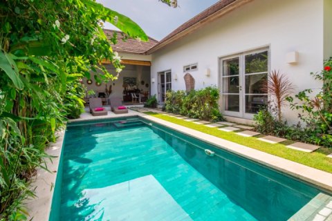Vila 2 kamar tidur di Seminyak, Badung, Bali (2249)