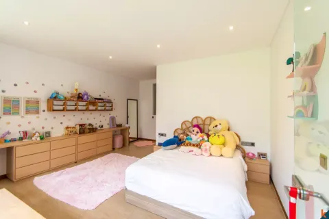 4 bedrooms Villa in Tibubeneng, Badung, Bali (10997) 26