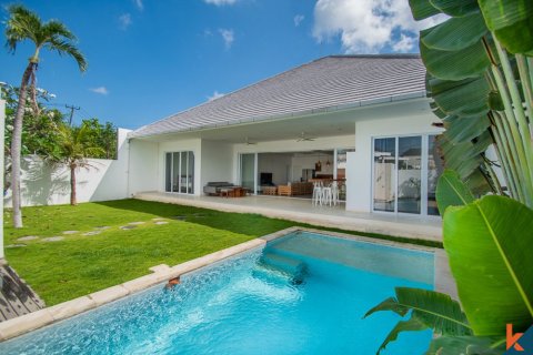 Vila 5 kamar tidur di Kerobokan, Badung, Bali (11816)