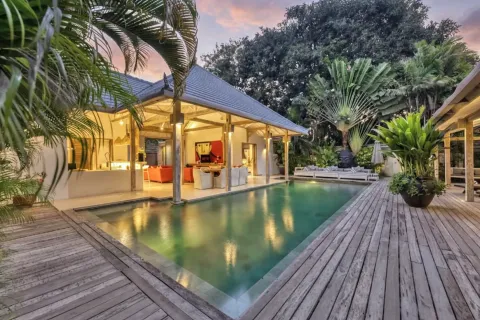 Vila 4 kamar tidur di Seminyak, Badung, Bali (11113)
