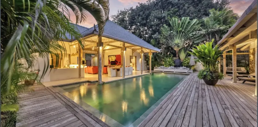 4 bedrooms Villa in Seminyak, Badung, Bali (11113)