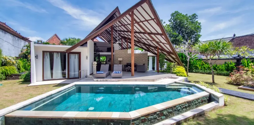 2 bedrooms Villa in Kuta, Badung, Bali (11389)