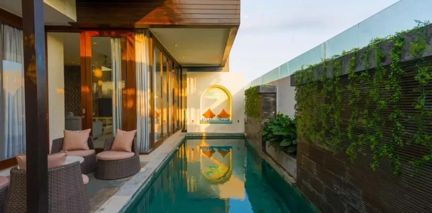 3 bedrooms Villa in Tibubeneng, Badung, Bali (11629)