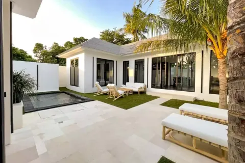 Vila 1 kamar tidur di Tumbak Bayuh, Mengwi, Badung, Bali (11633)