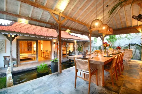 Vila 4 kamar tidur di Tibubeneng, Badung, Bali (12441) 6