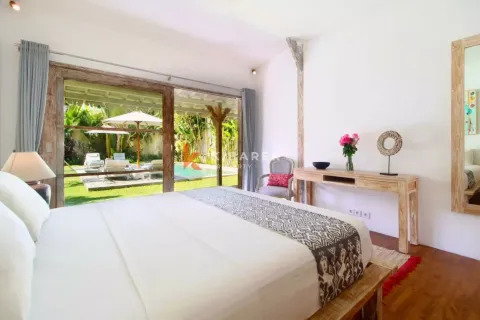 Vila 4 kamar tidur di Tibubeneng, Badung, Bali (12441) 12