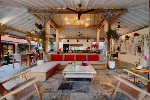 Vila 4 kamar tidur di Tibubeneng, Badung, Bali (12441) 4