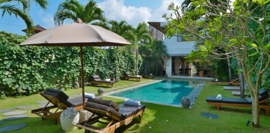Vila 5 kamar tidur di Seminyak, Badung, Bali (1257)