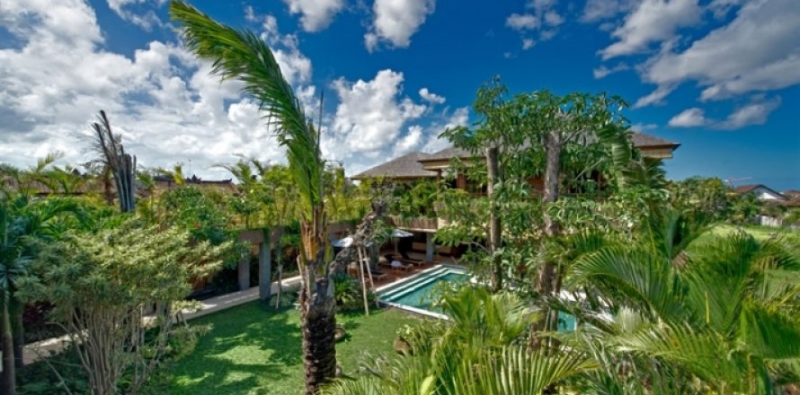 Vila 5 kamar tidur di Seminyak, Badung, Bali (1253)