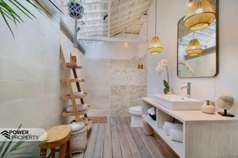 Vila 4 kamar tidur di Canggu, Badung, Bali (10510)