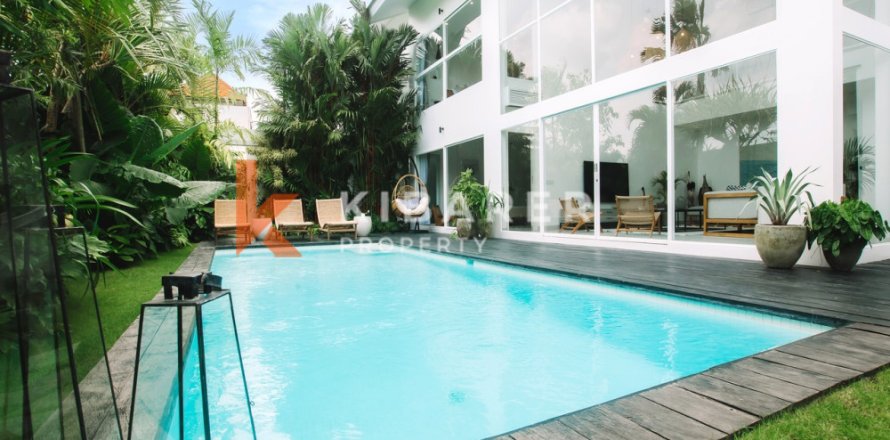 3 bedrooms Villa in Tibubeneng, Badung, Bali (12528)