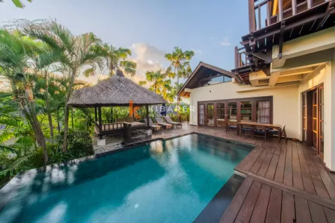 Vila 3 kamar tidur di Ungasan, Badung, Bali (14150)
