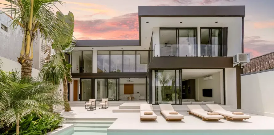 4 bedrooms Villa in Seminyak, Badung, Bali (10938)