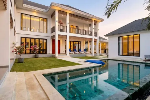 Vila 6 kamar tidur di Badung, Bali (10939)