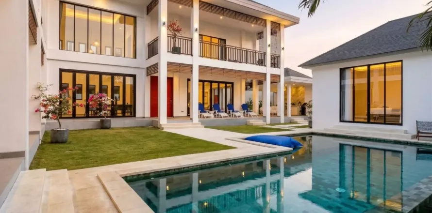 6 bedrooms Villa in Badung, Bali (10939)