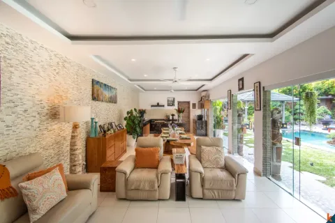 3 bedrooms Villa in Kerobokan, Badung, Bali (11022) 10