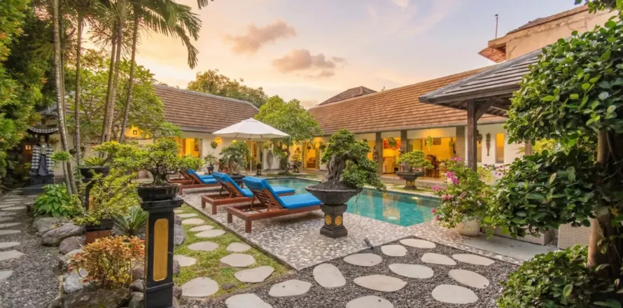 3 bedrooms Villa in Kerobokan, Badung, Bali (11022)