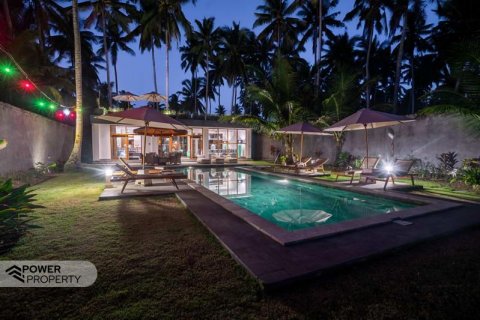 Vila 6 kamar tidur di Tabanan, Bali (700)