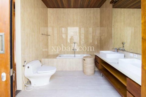 Вилла с 3 спальнями в Южная Кута, Бадунг, Бали (5950) 9