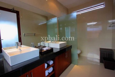 4 bedrooms Villa in Seminyak, Badung, Bali (1018) 16