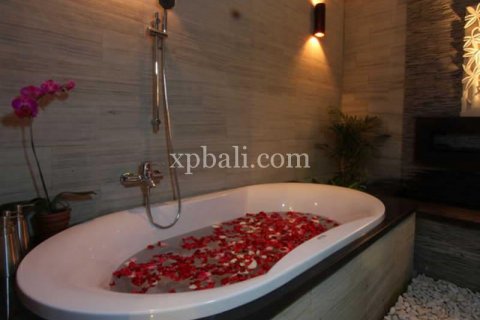 4 bedrooms Villa in Seminyak, Badung, Bali (1018) 21