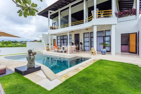 Vila 3 kamar tidur di Tumbak Bayuh, Mengwi, Badung, Bali (13441)