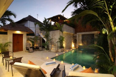 Vila 3 kamar tidur di Seminyak, Badung, Bali (1879)