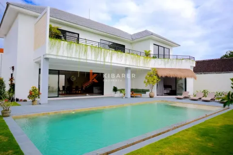 Vila 3 kamar tidur di Seminyak, Badung, Bali (13738)