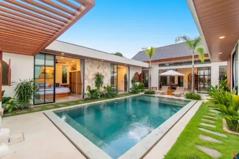 Vila 4 kamar tidur di Tibubeneng, Badung, Bali (13732)