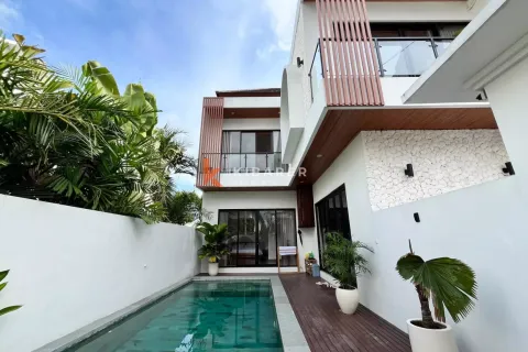 Vila 3 kamar tidur di Tumbak Bayuh, Mengwi, Badung, Bali (13019)