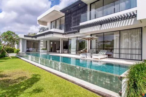 Vila 4 kamar tidur di Tumbak Bayuh, Mengwi, Badung, Bali (11219)