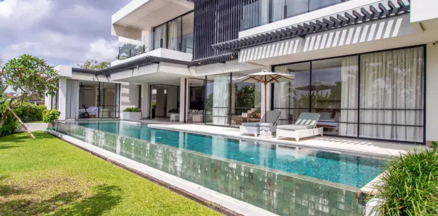 4 bedrooms Villa in Tumbak Bayuh, Mengwi, Badung, Bali (11219)